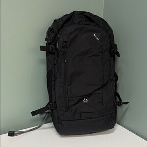 Pacsafe Black Anti-Theft Backpack
